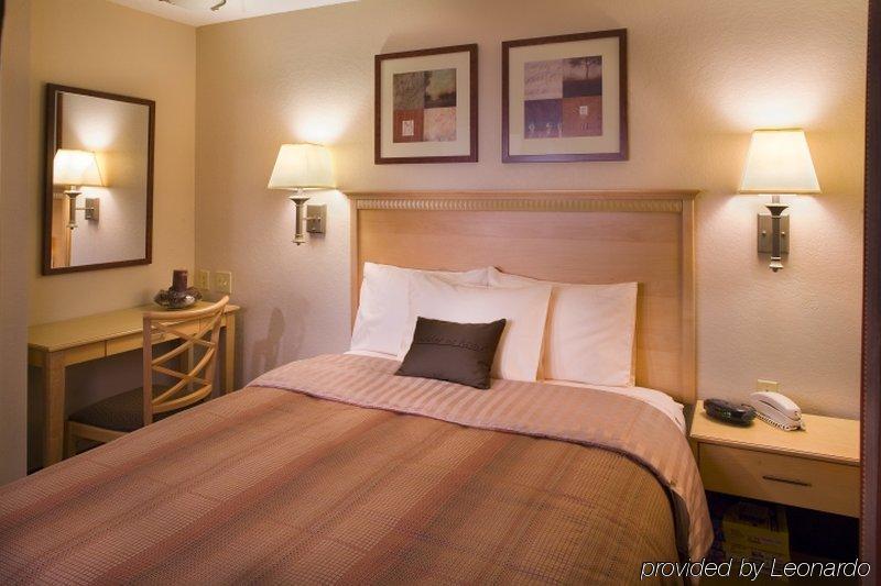 Candlewood Suites Lakewood, An Ihg Hotel Zimmer foto